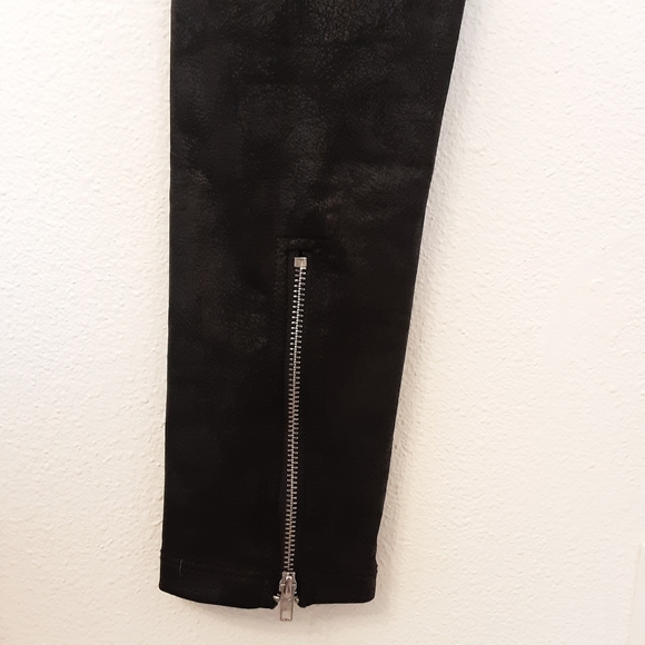 Wishlist Faux Black Leather Leggings - Picture 4 of 6